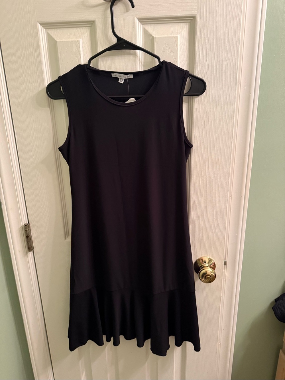 Annalee + Hope Black Sleeveless Ruffle-Hem Dress